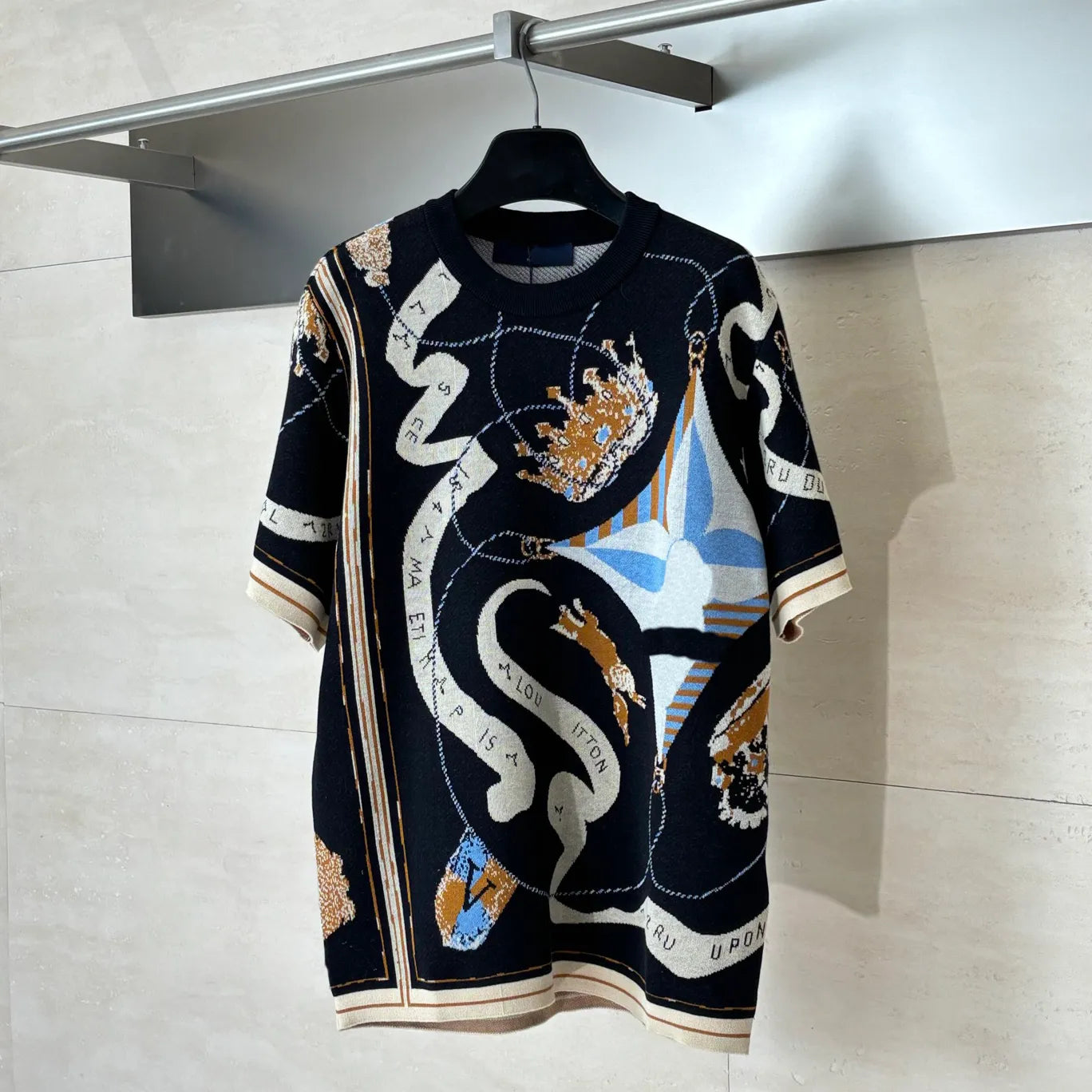 LV Heritage Ribbon Motif Short-Sleeved Knit Top