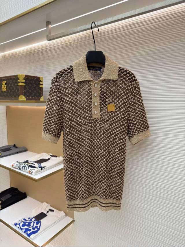 LV Elegant Textured Jacquard Knit Polo