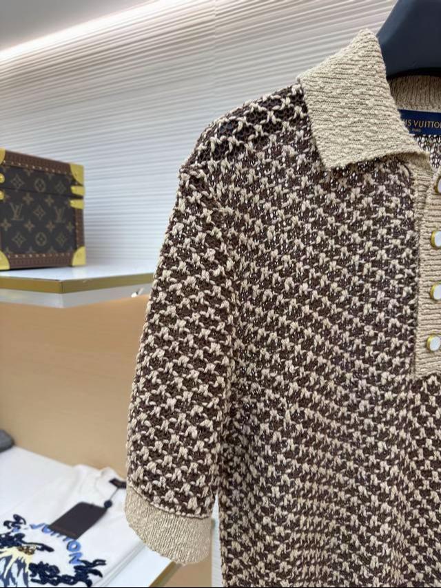 LV Elegant Textured Jacquard Knit Polo
