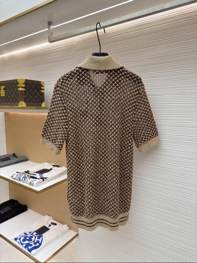 LV Elegant Textured Jacquard Knit Polo