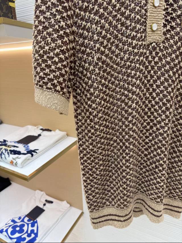 LV Elegant Textured Jacquard Knit Polo