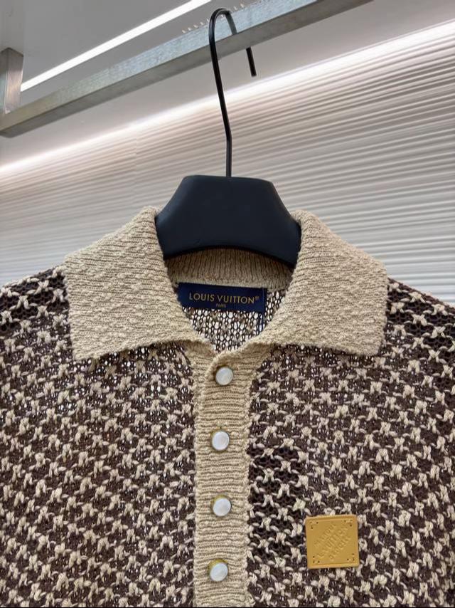 LV Elegant Textured Jacquard Knit Polo